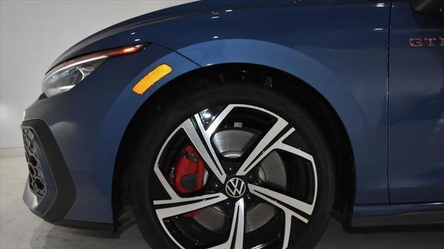 2025 Volkswagen Golf GTI SE