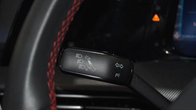 2025 Volkswagen Golf GTI SE