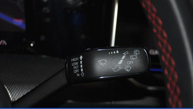 2025 Volkswagen Golf GTI SE