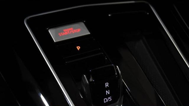 2025 Volkswagen Golf GTI SE