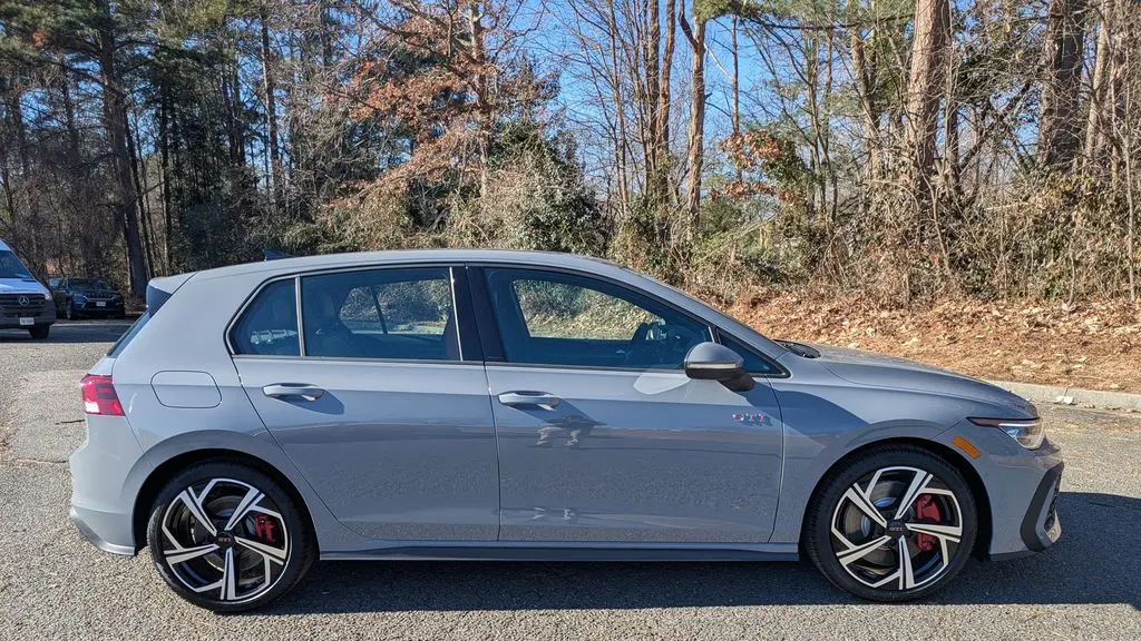 2026 Volkswagen Golf GTI SE