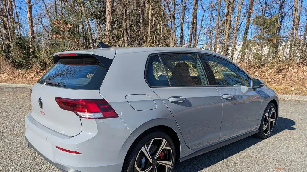 2026 Volkswagen Golf GTI SE