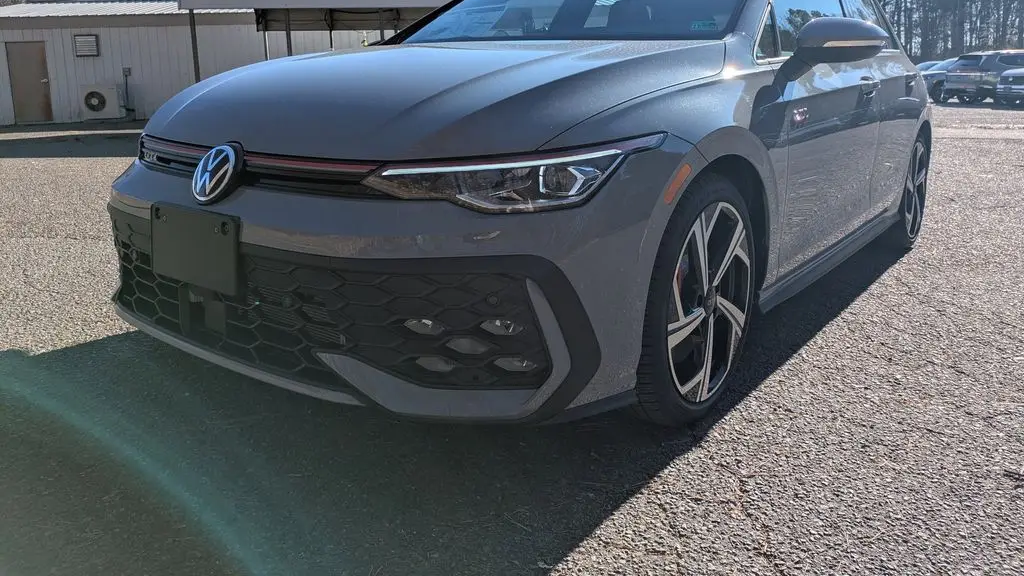 2026 Volkswagen Golf GTI SE