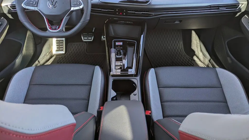 2026 Volkswagen Golf GTI SE