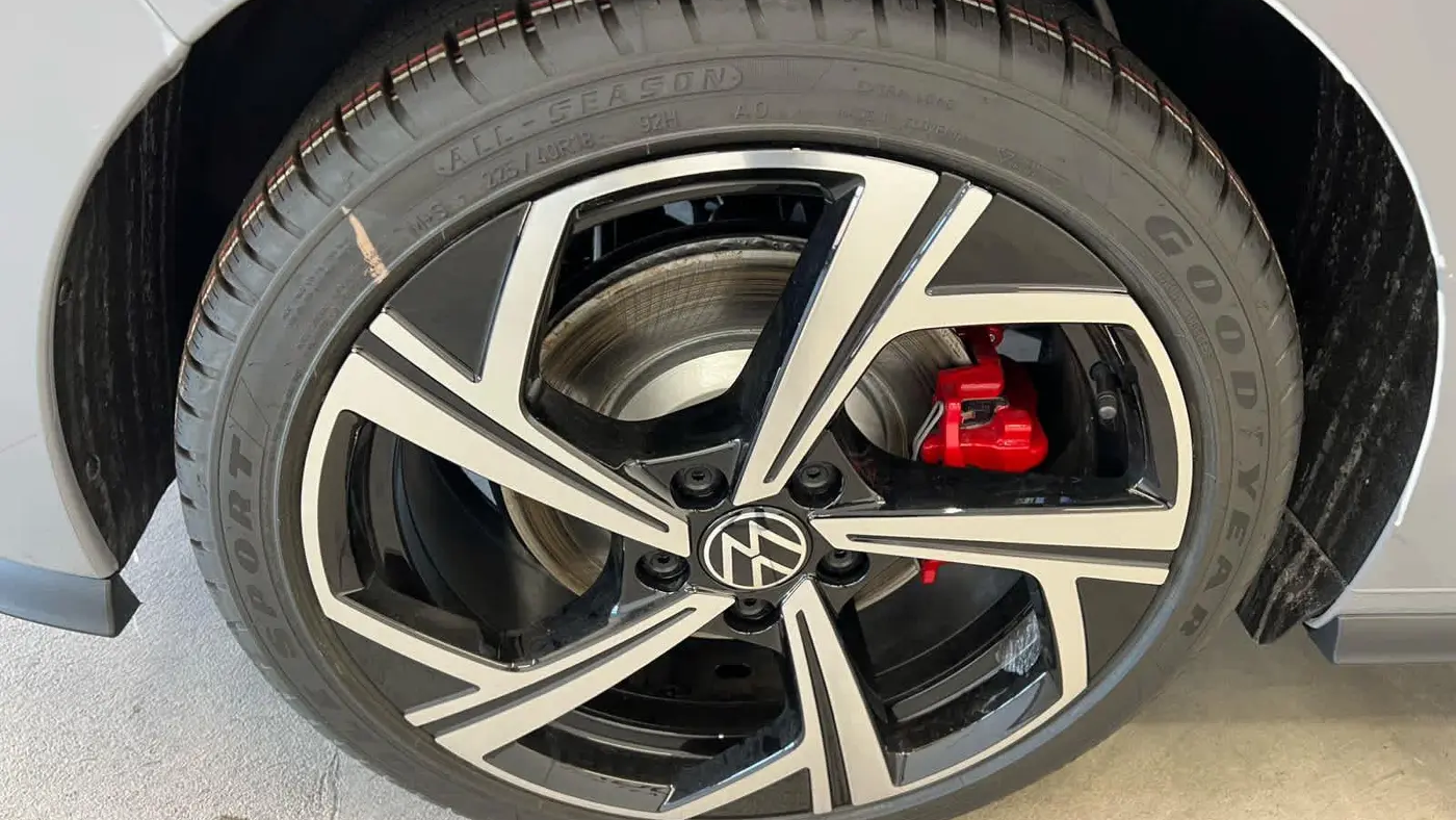 2026 Volkswagen Golf GTI SE