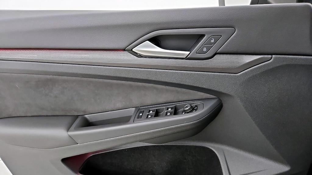 2023 Volkswagen Golf GTI 40th Anniversary Edition