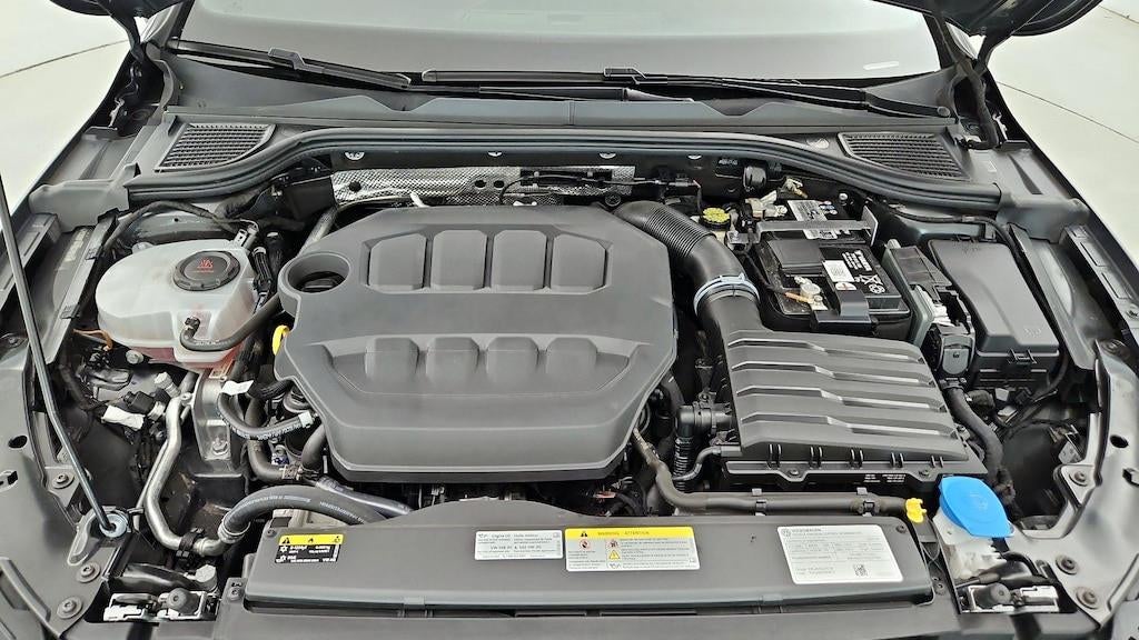 2023 Volkswagen Golf GTI 40th Anniversary Edition