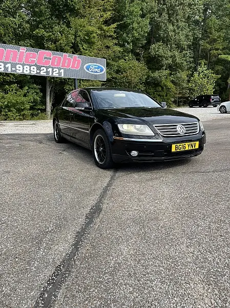 2004 Volkswagen Phaeton - $13,998