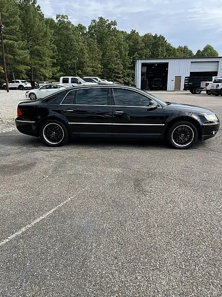 2004 Volkswagen Phaeton - $13,998