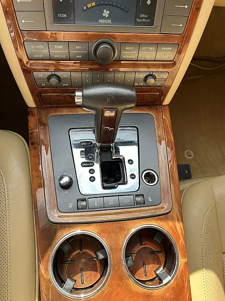 2004 Volkswagen Phaeton - $13,998
