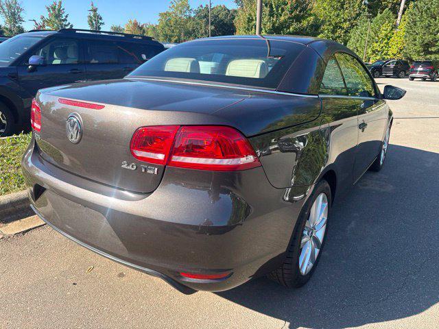2013 Volkswagen Eos - $8,263