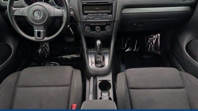 2013 Volkswagen Golf 2.5L PZEV