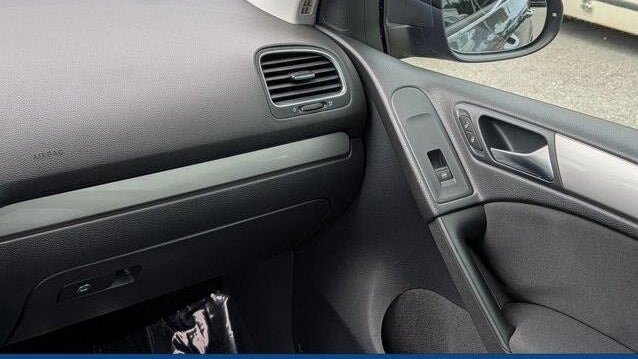 2013 Volkswagen Golf 2.5L PZEV