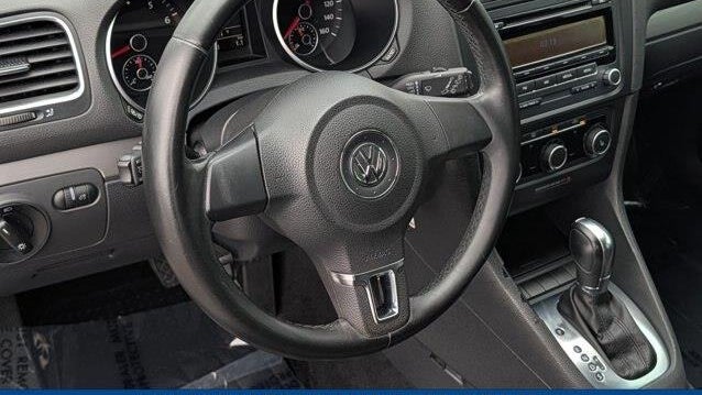 2013 Volkswagen Golf 2.5L PZEV