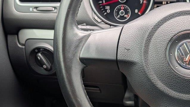 2013 Volkswagen Golf 2.5L PZEV
