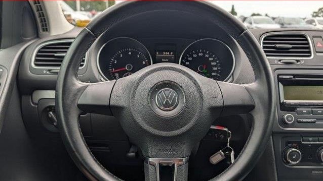 2013 Volkswagen Golf 2.5L PZEV