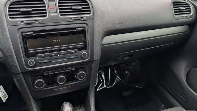 2013 Volkswagen Golf 2.5L PZEV