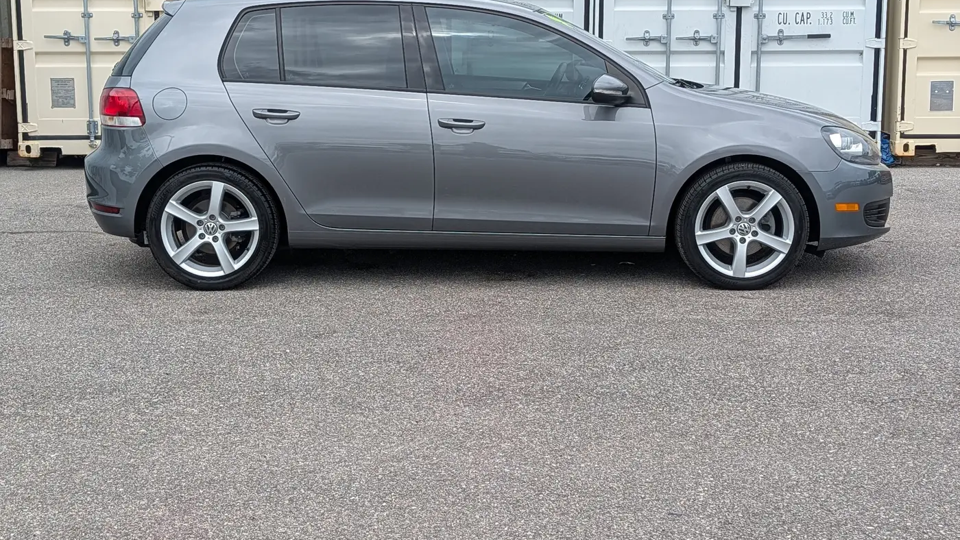 2013 Volkswagen Golf 2.5L PZEV