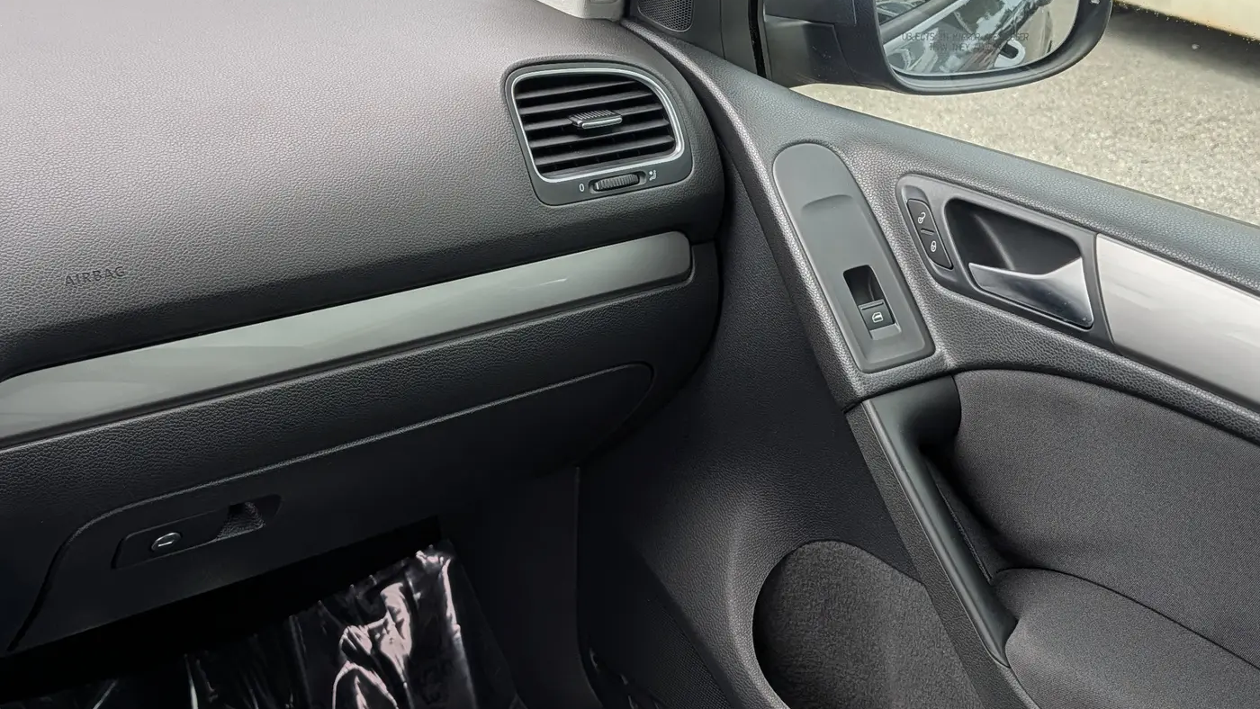 2013 Volkswagen Golf 2.5L PZEV