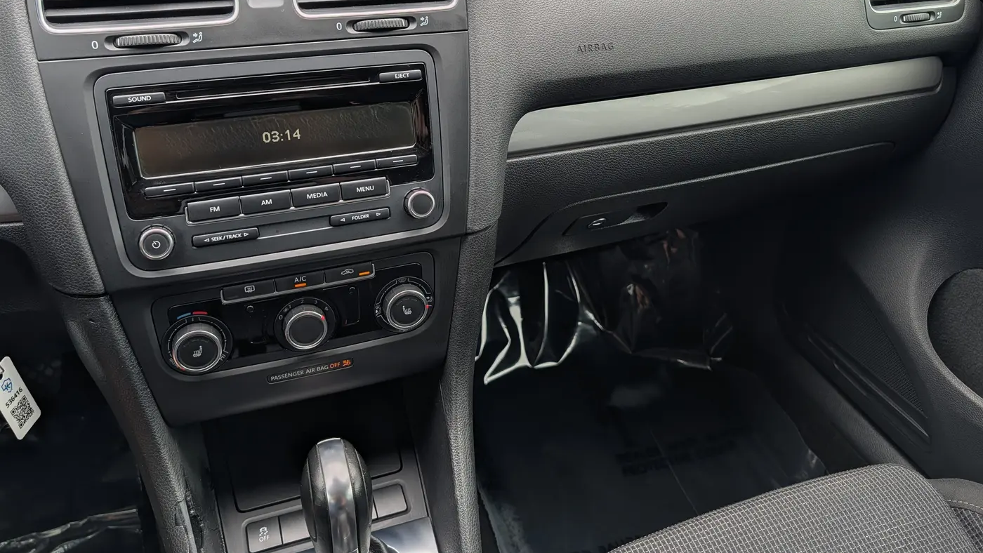 2013 Volkswagen Golf 2.5L PZEV