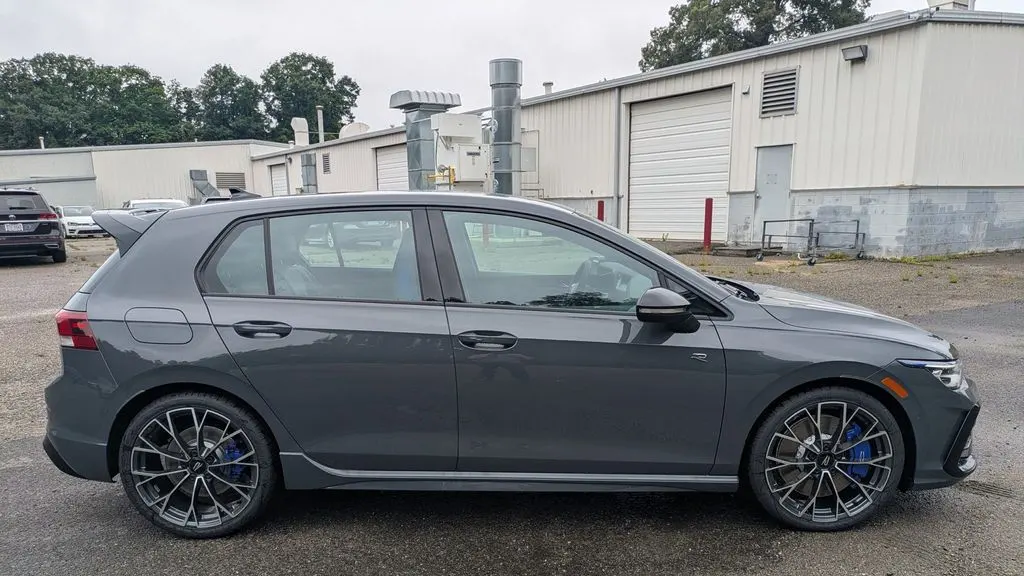 2026 Volkswagen Golf R 4Motion