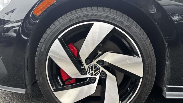 2024 Volkswagen Golf GTI S