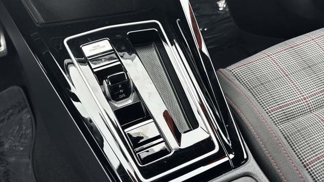 2024 Volkswagen Golf GTI S