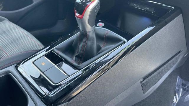 2024 Volkswagen Golf GTI 380 S
