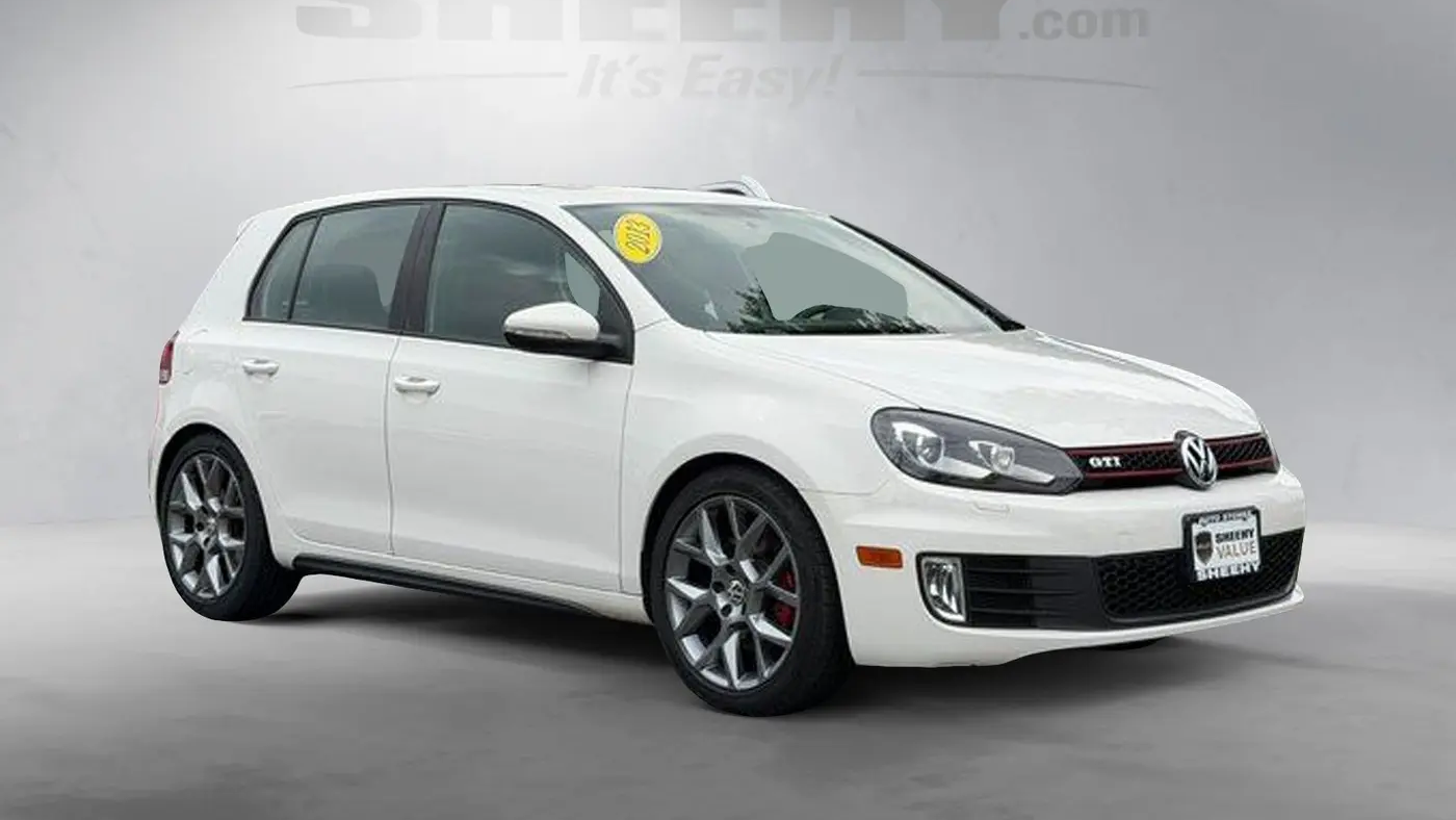 2013 Volkswagen GTI Wolfsburg Edition PZEV