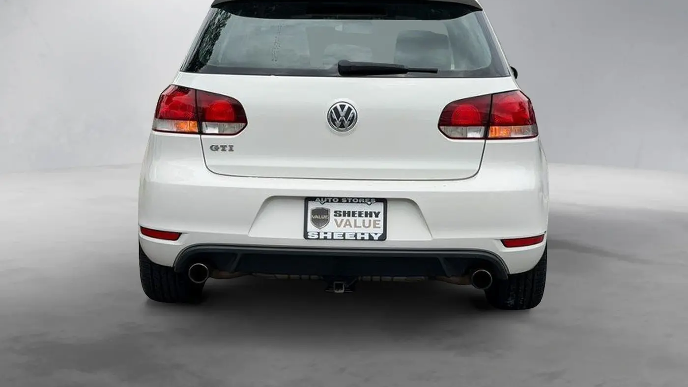 2013 Volkswagen GTI Wolfsburg Edition PZEV