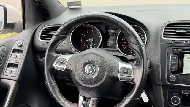 2013 Volkswagen GTI Wolfsburg Edition PZEV
