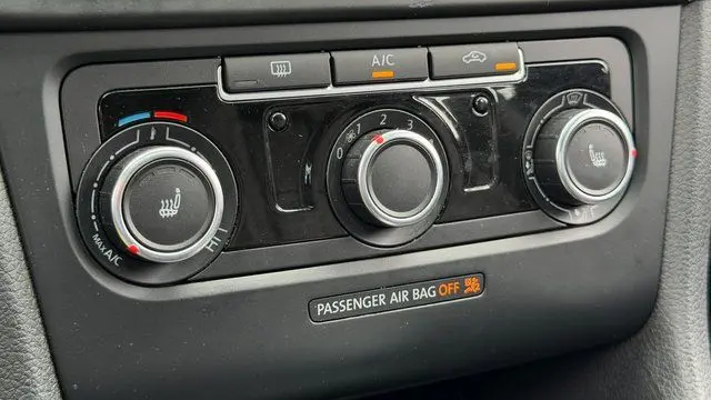 2013 Volkswagen GTI Wolfsburg Edition PZEV