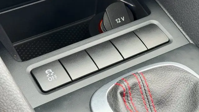 2013 Volkswagen GTI Wolfsburg Edition PZEV