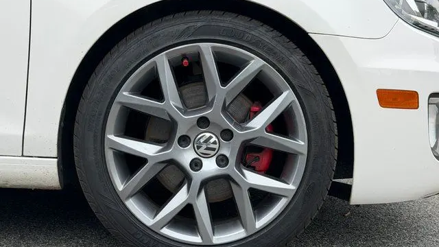 2013 Volkswagen GTI Wolfsburg Edition PZEV