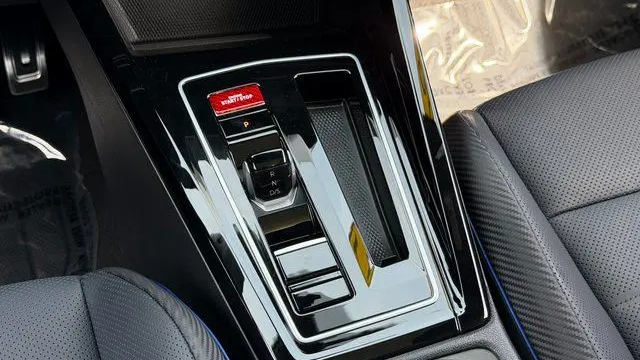 2025 Volkswagen Golf R 4Motion
