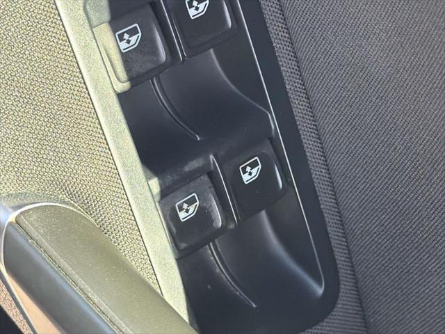 2016 Volkswagen e-Golf - $11,083