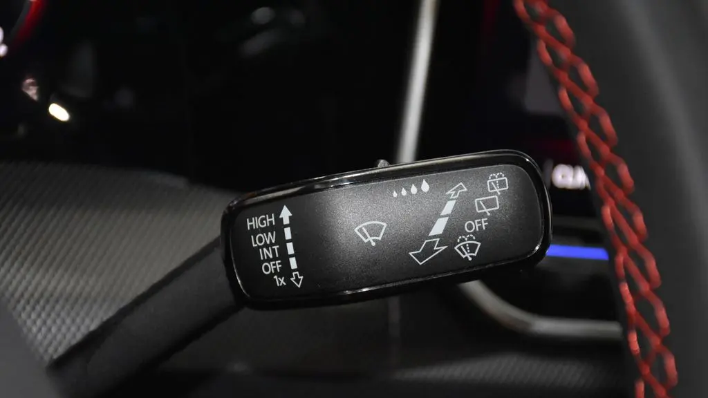 2025 Volkswagen Golf GTI S