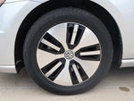 2015 e-Golf Thumbnail 9