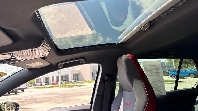2024 Volkswagen Golf GTI SE