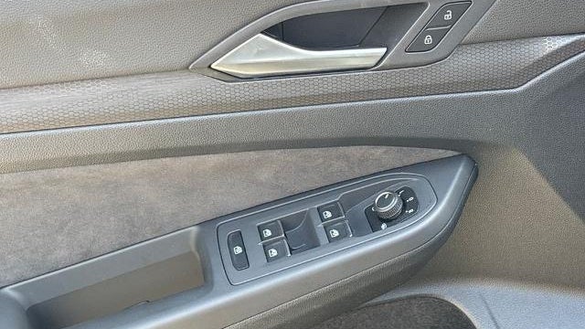 2024 Volkswagen Golf GTI SE