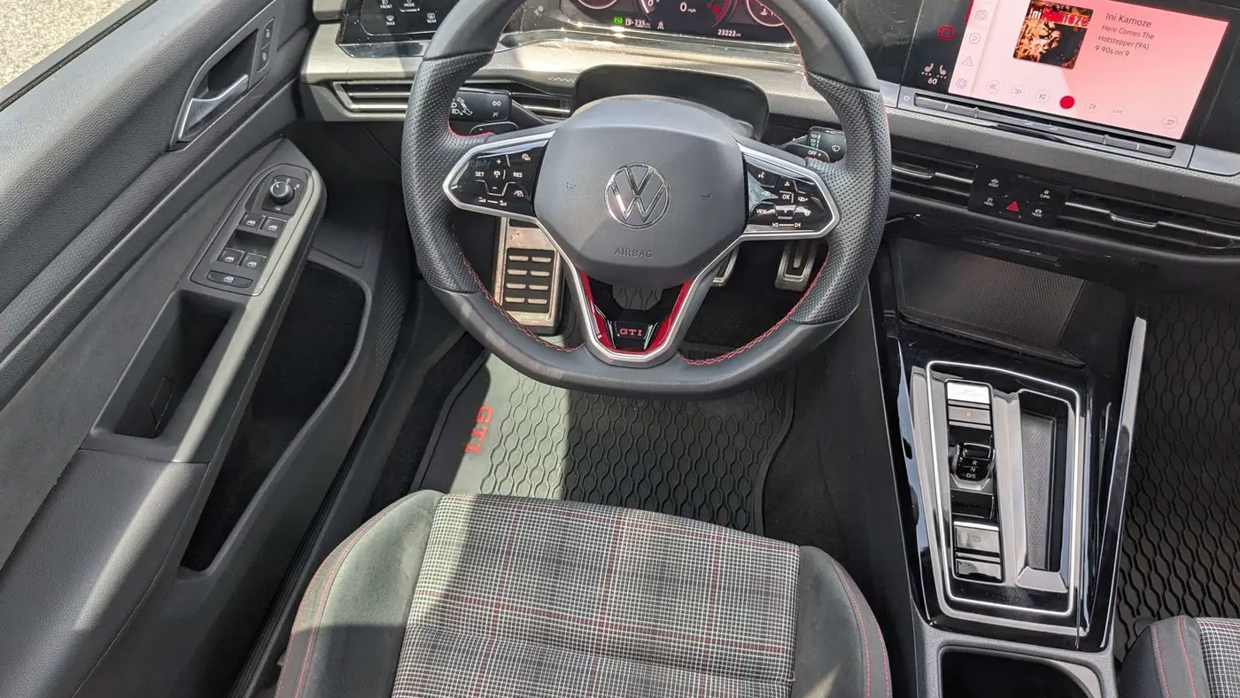 2023 Volkswagen Golf GTI SE