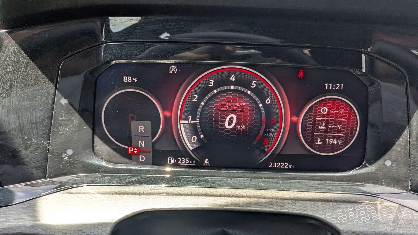2023 Volkswagen Golf GTI SE