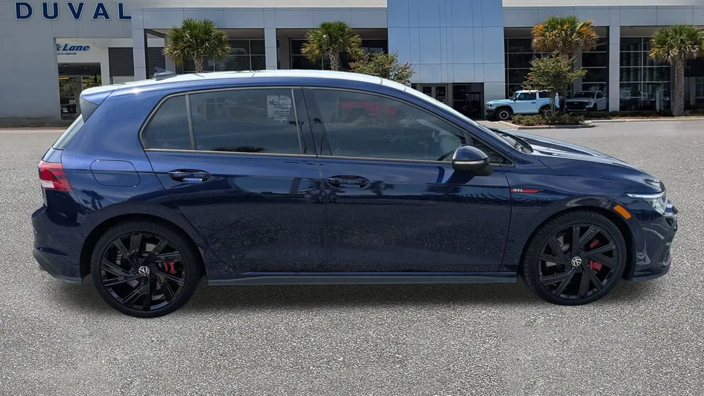 2023 Volkswagen Golf GTI SE