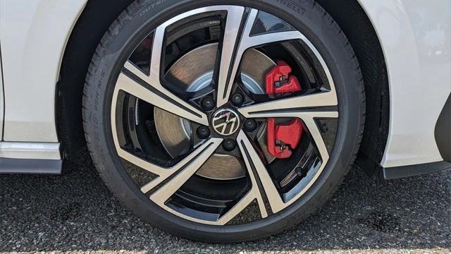 2025 Volkswagen Golf GTI SE