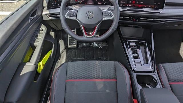 2025 Volkswagen Golf GTI SE
