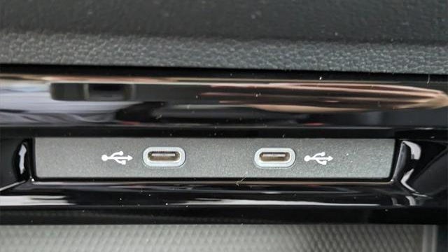 2025 Volkswagen Golf GTI SE