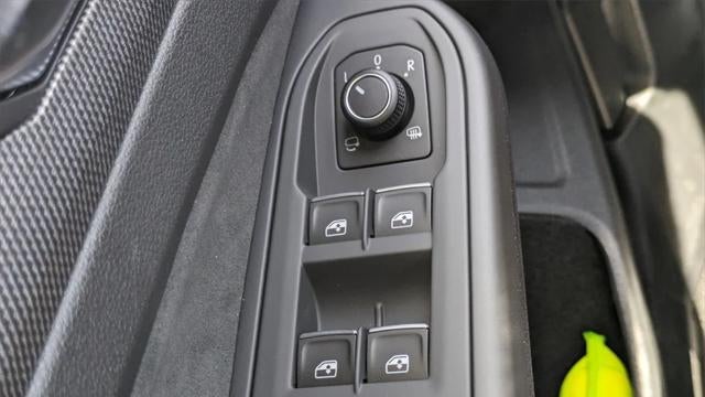 2025 Volkswagen Golf GTI SE