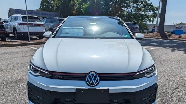 2025 Volkswagen Golf GTI SE