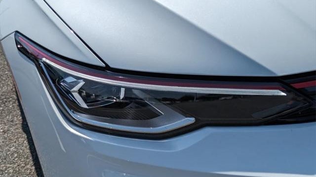 2025 Volkswagen Golf GTI SE