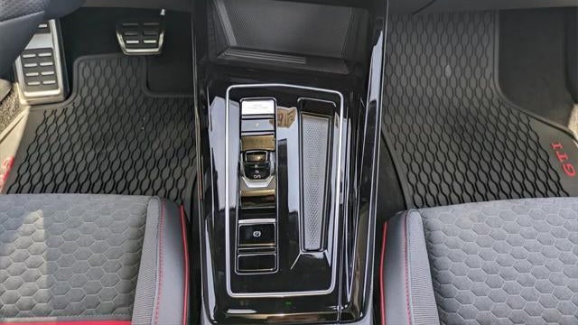 2025 Volkswagen Golf GTI SE
